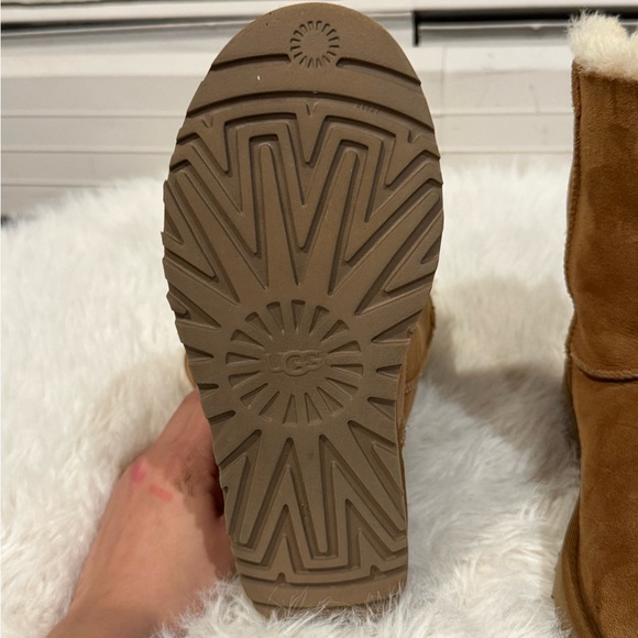 SOLD - Picture 4 of 9